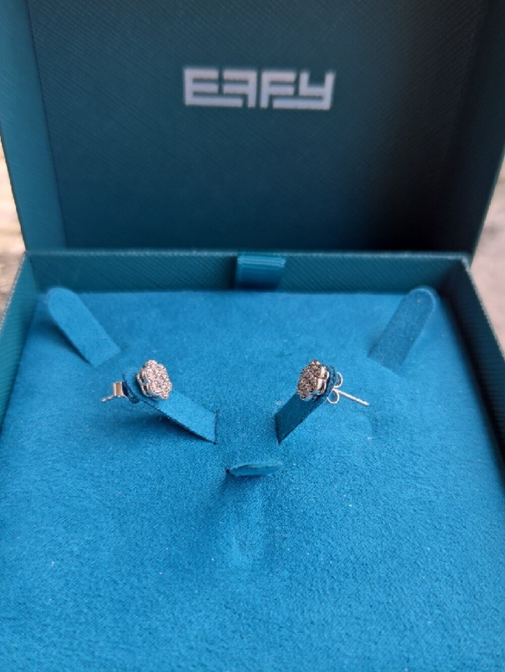 NWOT Effy Diamond Cluster Flower Stud Earrings - Sterling Silver - Picture 4 of 5